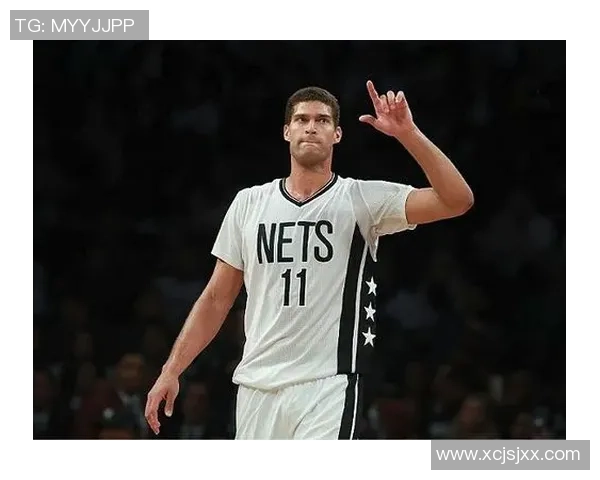 布鲁克洛佩斯的篮球之路与职业生涯的辉煌成就分析